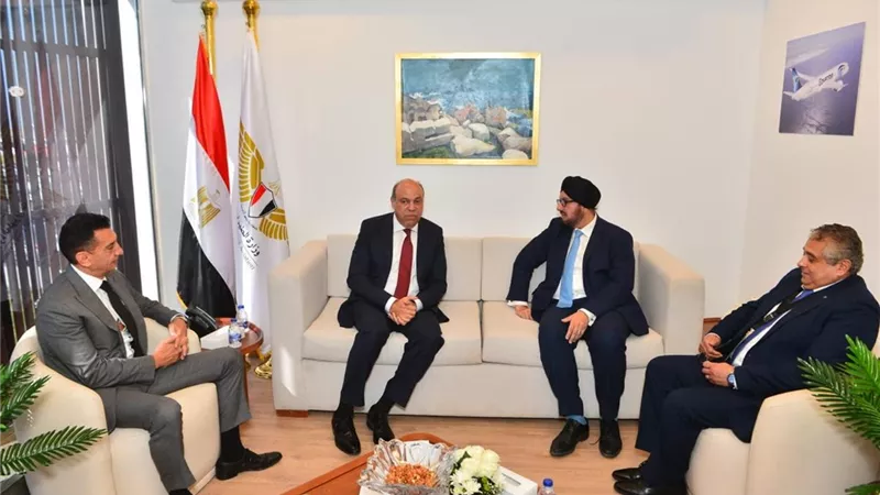 وزير الطيران يبحث مع رئيس بوينج تعزيز نطاق الشراكة بين الجانبين ..