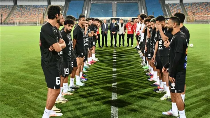 ممر شرفي من منتخب مصر لأبطال الأولمبياد قبل مواجهة كاب فيردي