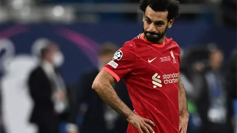 جنون فرانس فوتبول .. صلاح خارج 30 مرشحا للكرة الذهبية فى 2024