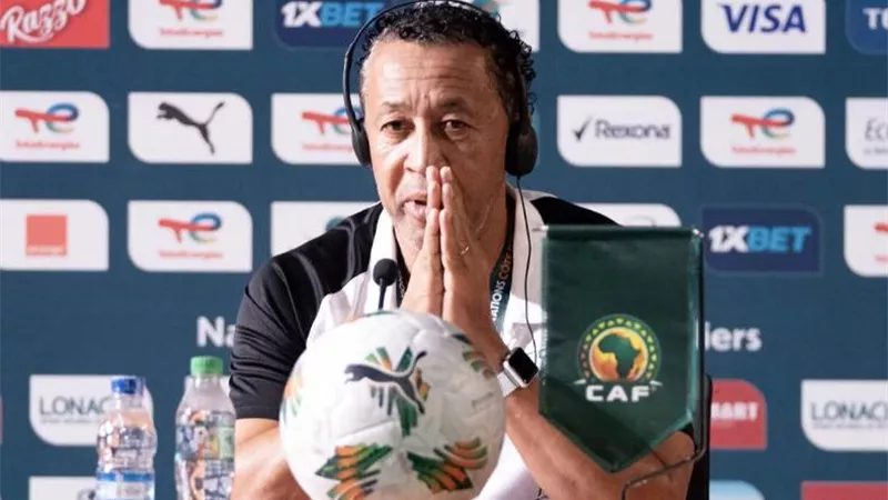 مدرب 