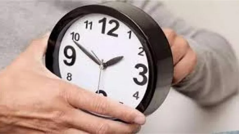 تطبيق التوقيت الشتوى..هل يُعد تغييرا وتبديلا لخلق الله؟