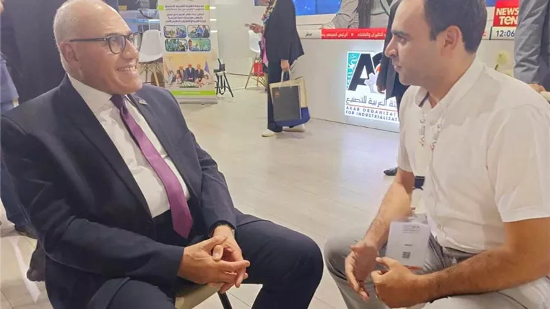 لقاءات متعددةداخل جناح الهيئة العربية للتصنيع بمعرض مصر الدولي للطيران