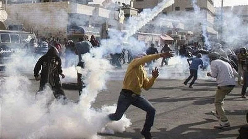 إصابة 5 فلسطينيين بعد تعرضهم لضرب مبرح من قوات الاحتلال