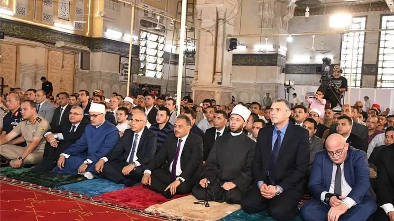 وزير الأوقاف يشارك احتفال محافظة الشرقية بعيدها القومي