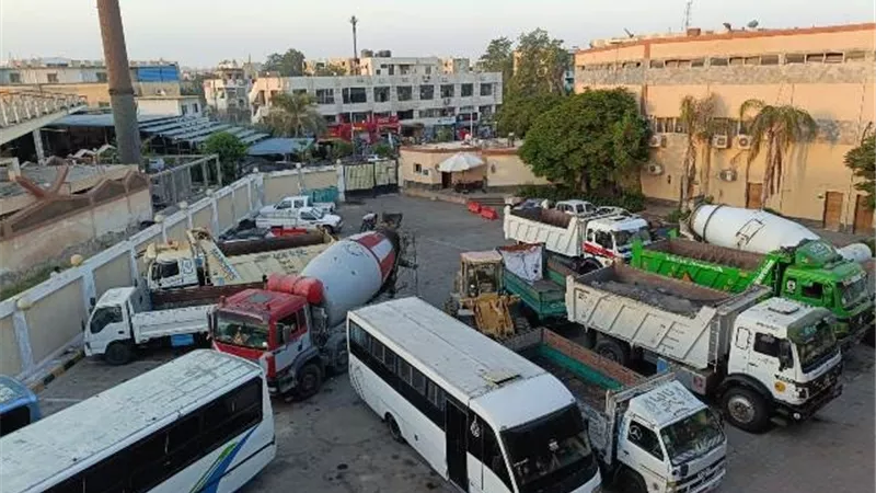 عبدالمقصود يعلن أسباب تحفظ جهاز مدينة الشروق على 21 مركبة.. صور