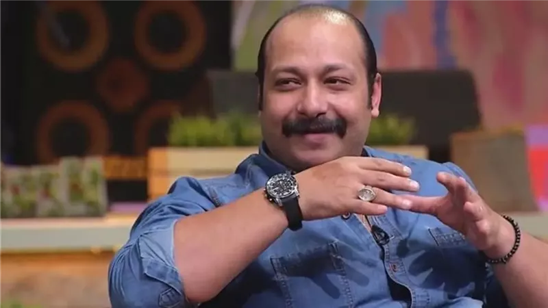 محمد ثروت يكشف كواليس مشاركته بفيلم «موسم حصاد الكاكا»