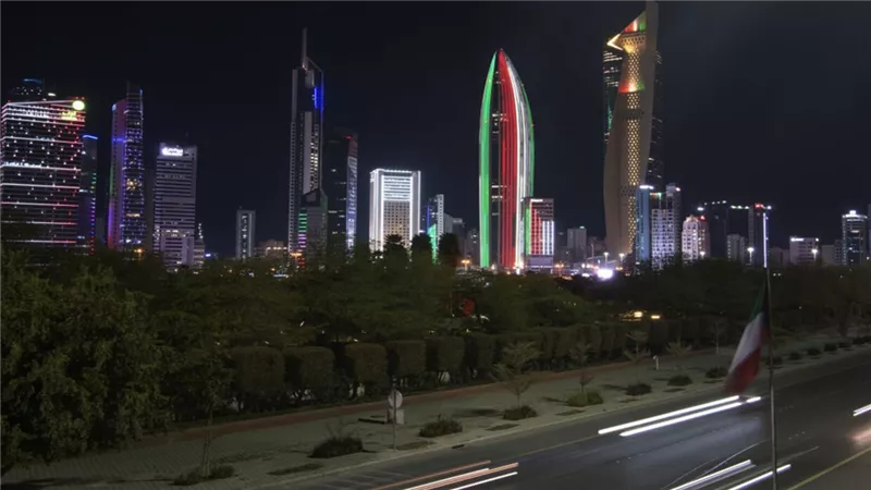الكويت تجرد 9 أشخاص من جنسيتهم وتعدل أوضاع أكثر من 10 آلاف مقيم بصورة غير قانونية