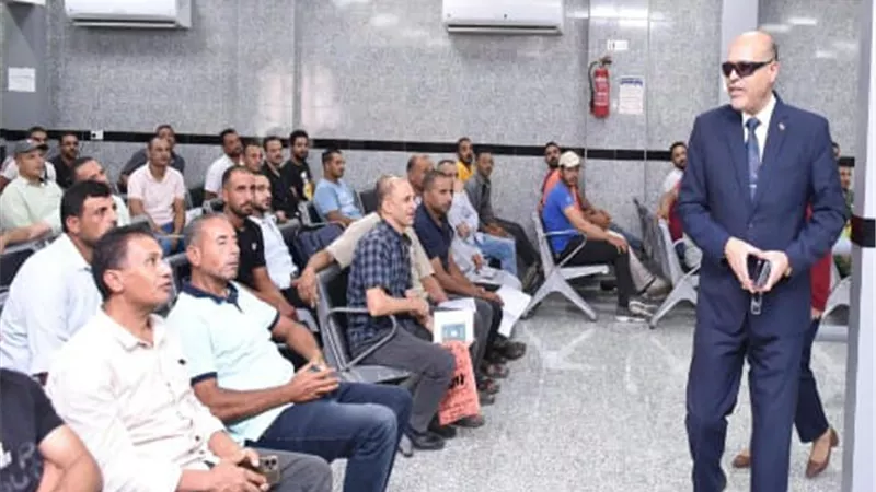 وزير العمل يتابع إختبارات شباب تقدموا لفرص عمل في البوسنة والهرسك