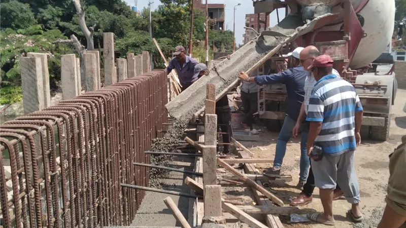الانتهاء من الأعمال الخرسانية بجانبي كويري الهويس ببيلا
