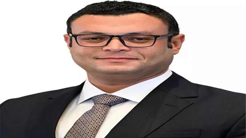 وزير الإسكان يتابع سير العمل بمشروعات الطرق والمرافق بعدة مدن جديدة