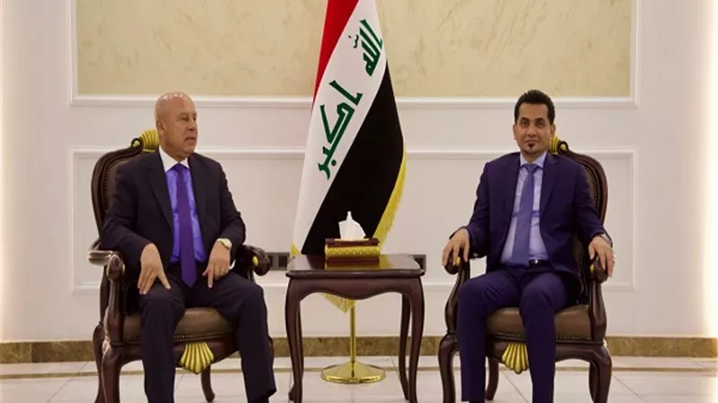 كامل الوزير يصل العراق لبحث التعاون في مجالات النقل والصناعة