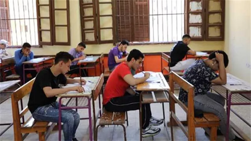 التعليم تؤكد: أعمال تصحيح امتحانات الدور الثاني للثانوية العامة جارية حتى الآن