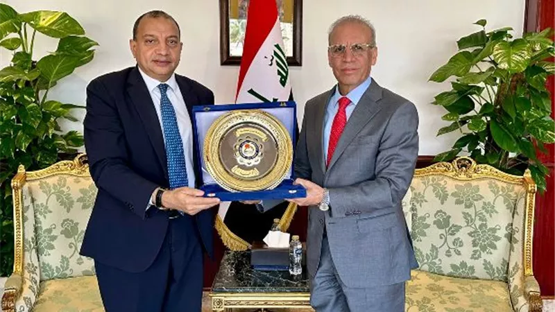 رئيس جامعة بني سويف فى زياره لسفير العراق بالقاهرة