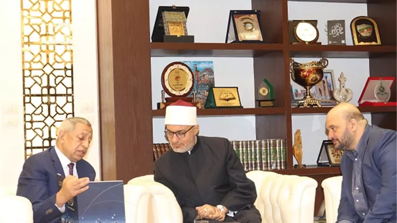 مفتى الجمهورية يستقبل رئيس الأكاديمية العربية للعلوم والتكنولوجيا