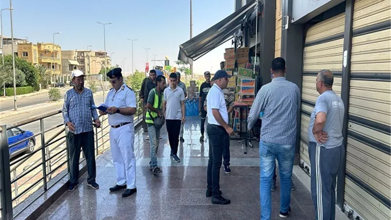 تنفيذ 19 قرار غلق وتشميع للمحال التجارية المخالفة بالشروق