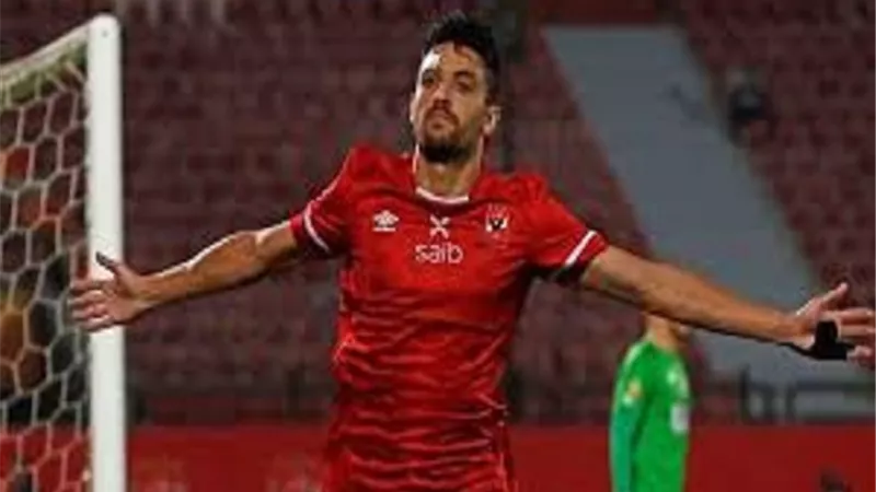 كولر يبلغ إدارة الأهلي بضرورة التجديد لطاهر محمد طاهر
