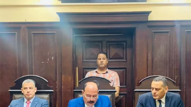 المشدد 3 سنوات لعاطل الاسماعيلية تعدي علي طالبة داخل توك توك