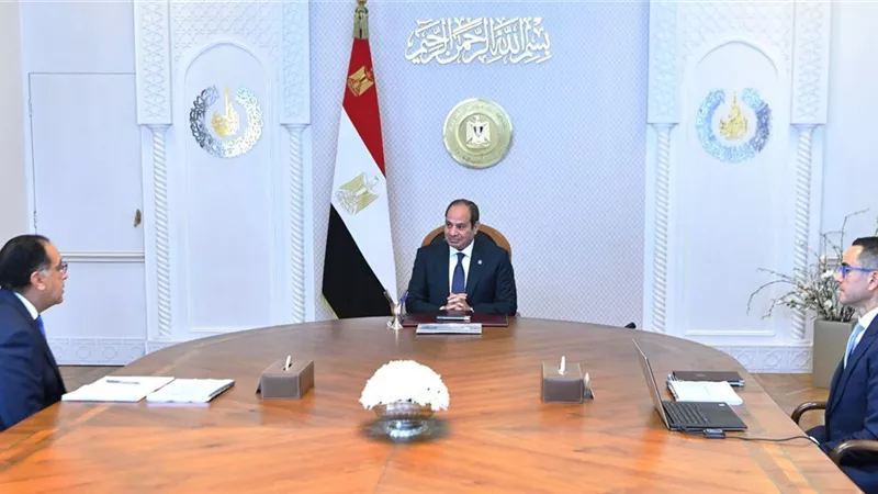 الرئيس يستعرض محاور إستراتيجية النهوض بقطاع الاستثمار والتجارة خلال الفترة المقبلة