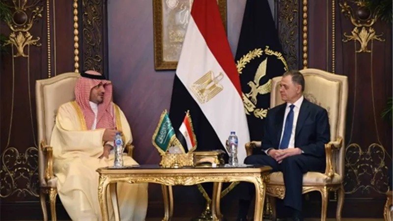 مباحثات موسعة لوزير الداخلية مع نظيره السعودى لتطوير علاقات التعاون الأمنى المشترك