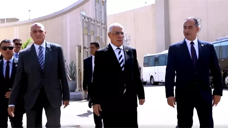 النائب العام يُجري زيارة تفقدية لمركز إصلاح وتأهيل بدر للوقوف على أحوال النزلاء وأوضاعهم المعيشية