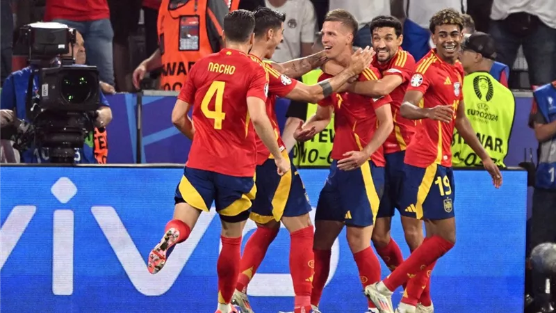 تشكيل إسبانيا أمام سويسرا بدوري الأمم الأوروبية.. يامال فى الهجوم