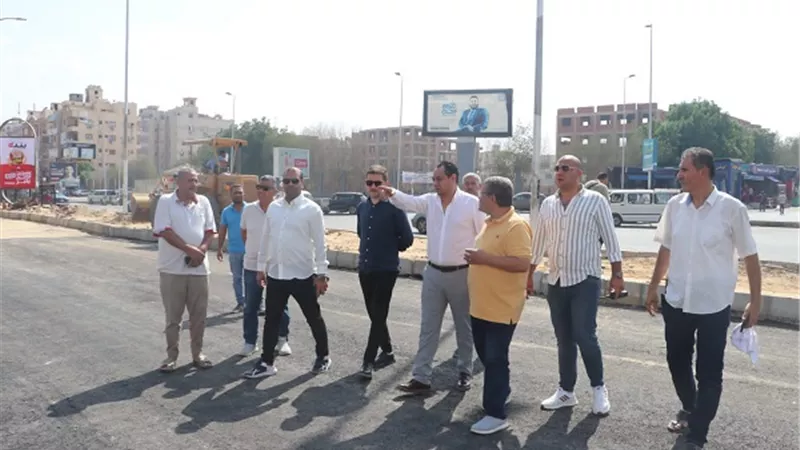 رئيس جهاز أكتوبر: رفع كفاءة المسطحات الخضراء بميدان الحصري