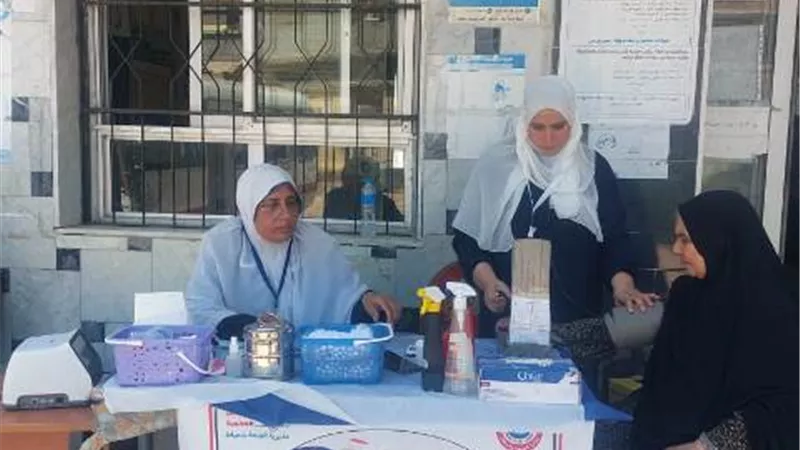 علاج ٨٨٣ مواطنا بالمجان في قافلة طبية بدمياط