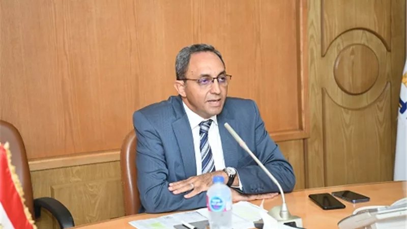 محافظ قنا يستقبل وفدا من نقابتي الزراعيين والفلاحين