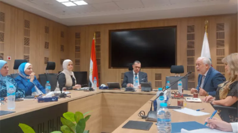 الضرائب تشكل لجنة مشتركة مع نقابة المهن التمثيلية لحل المشكلات