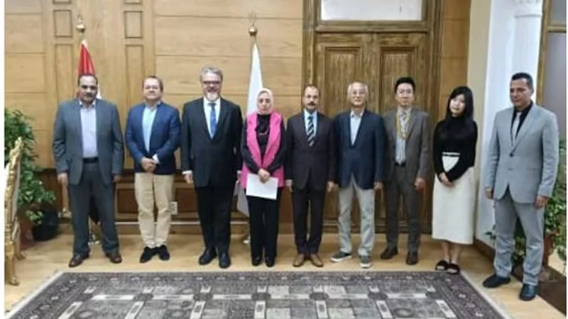 جامعة بنها تستقبل وفدا من خبراء منظمة التعاون والتنمية الاقتصادية