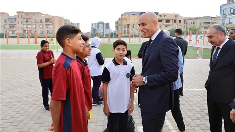 وزير التعليم يتفقد مدرسة النيل الدولية بالشيخ زايد