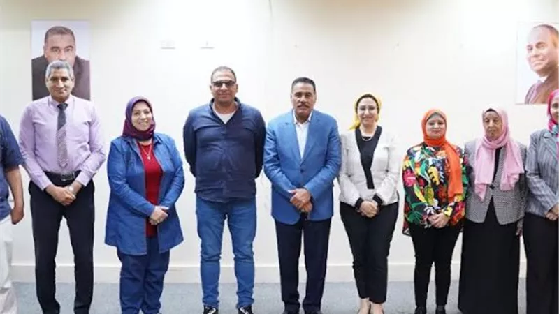 محافظ مطروح يتفقد أعمال لجنة تقييم المشروعات