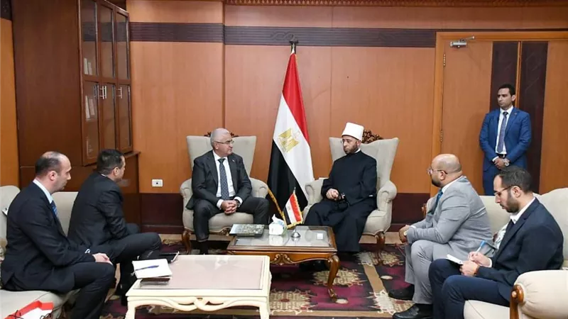 وزير الأوقاف يستقبل سفير أذربيجان بالقاهرة