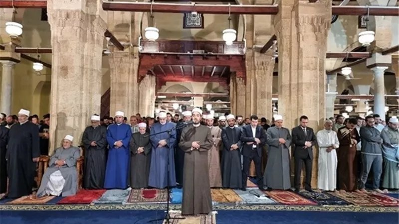 4 سكتات النبي في الصلاة الجهرية .. متى تكون وما سرها؟