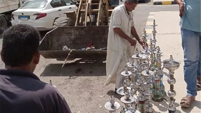 جهاز مدينة الشروق يصادر57 شيشة ويشن حملة إشغالات ويحرر 16.. صور