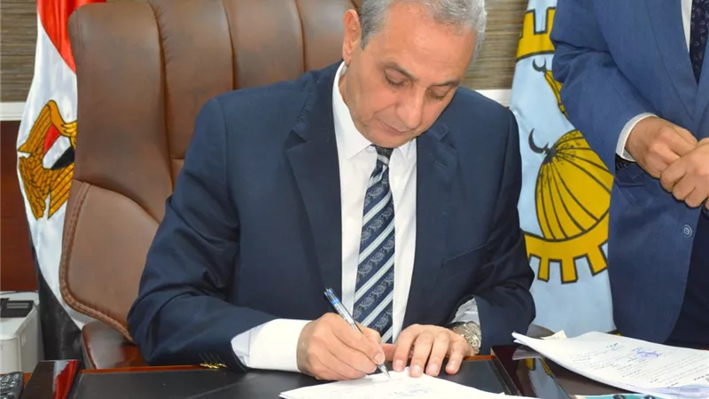 محافظ الغربية يعتمد قرار التعاقد لعدد ١٧٥٣ معلم مساعد