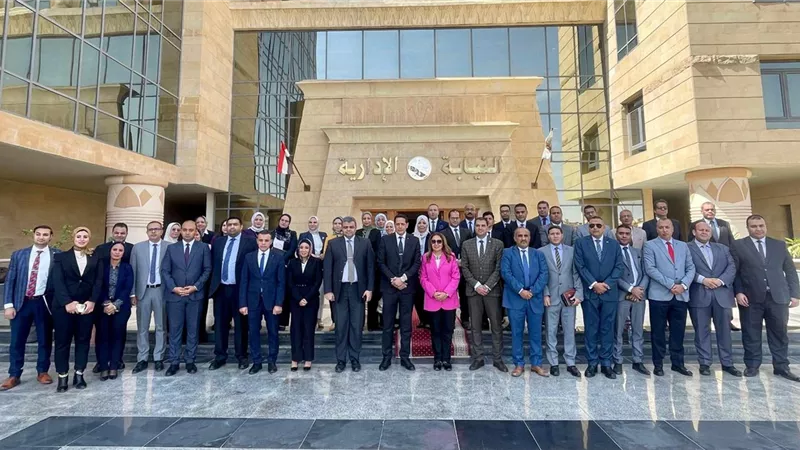 رئيس النيابة الإدارية يستقبل نائب وزير الاتصالات للتطوير المؤسسي