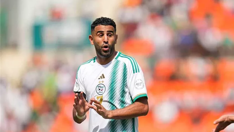 نجم الأهلى مهدد بالغياب عن الكلاسيكو