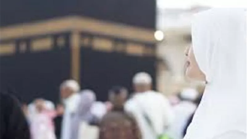 شرط العُلماء لسفر المرأة الى العمرة دون محرم
