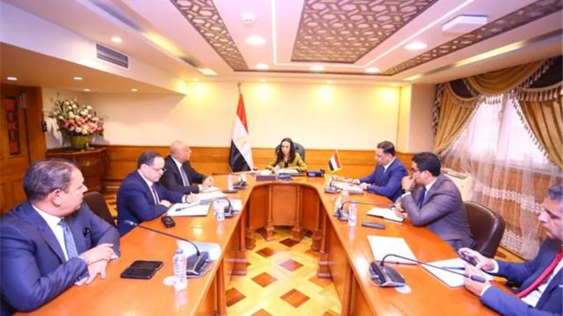 وزيرة التضامن تبحث مجالات دعم أصحاب الحرف اليدوية والتراثية