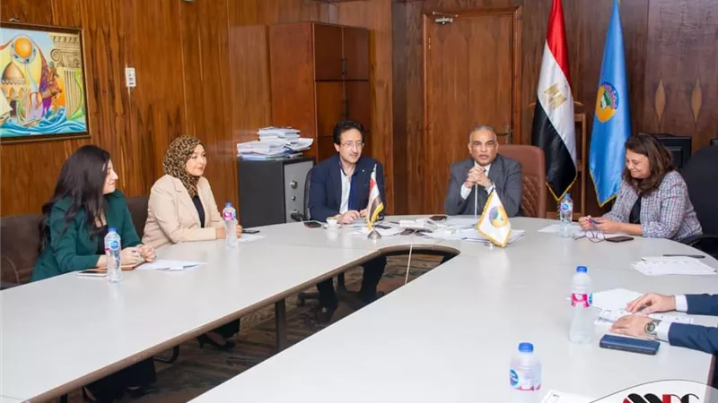 دكتور محمد حسين يترأس الاجتماع الأول لمجلس إدارة المراكز الجامعية