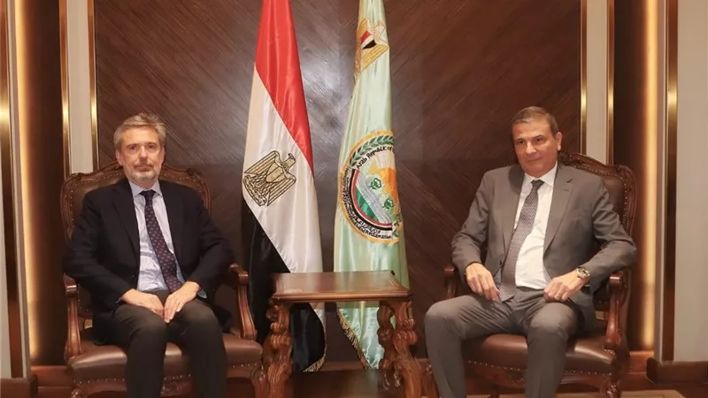 وزير الزراعة والسفير الإيطالي يبحثان التعاون في التصنيع الزراعى