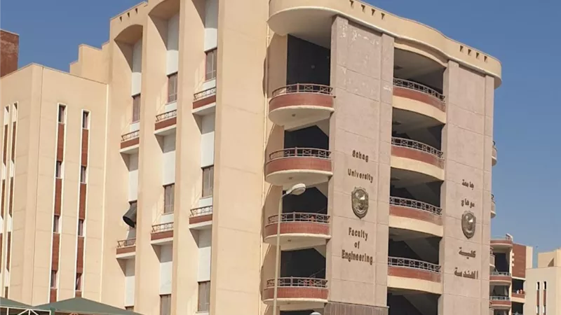 رئيس جامعةبورسعيد تبحث احتياجات تشغيل الاقسام الداخلية بمستشفى الجامعة