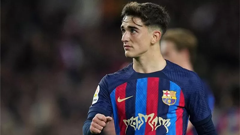 لأول مرة منذ 10 أشهر.. جافي يعود لتدريبات برشلونة