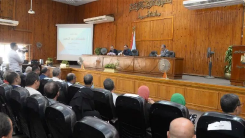 مدير تعليم الداخلة يلتقي مديري المراحل والمدارس