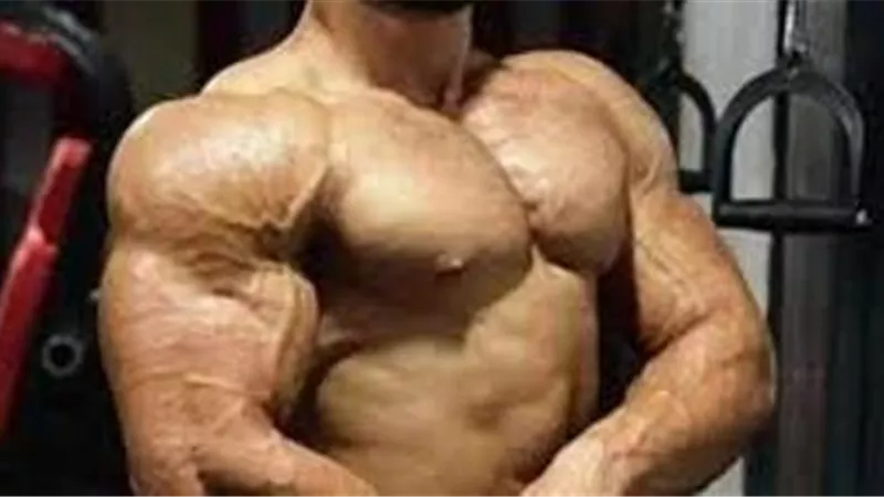 من اجل لياقته البدنية..نهاية مأساوية للاعب كمال أجسام صيني شهير