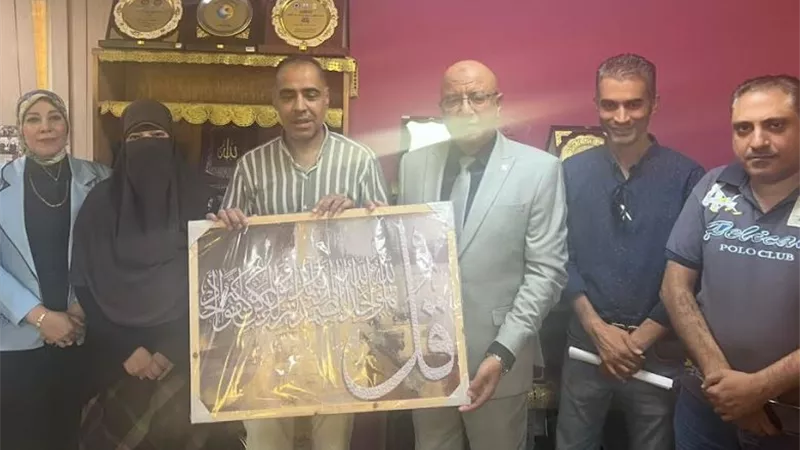 وكيل الوزارة يناقش ونقيب صيادلة قنا سُبل التعاون المشترك.