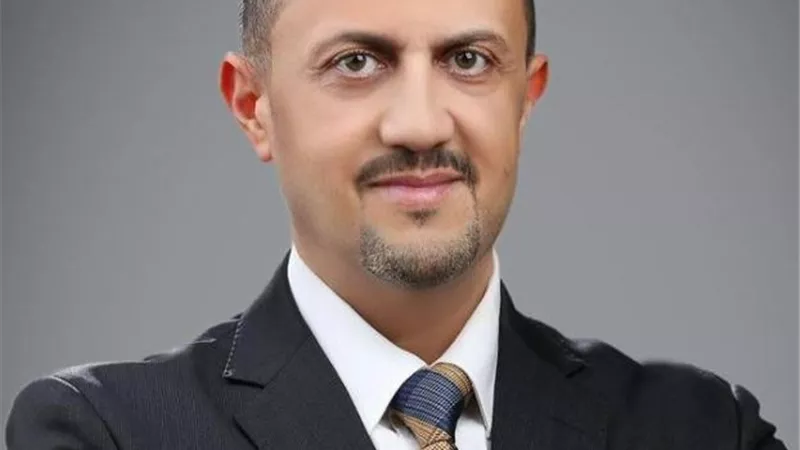 المهندس أيمن عرب .. رئيسا للقابضة للمطارات
