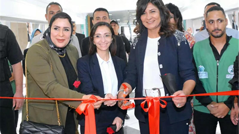 2000 قطعة ملابس و اجهزة كهربائية و التعو يضية