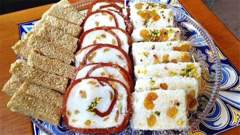 أمراض خطيرة تصيب الجسم حال الإفراط فى تناول حلاوة المولد
